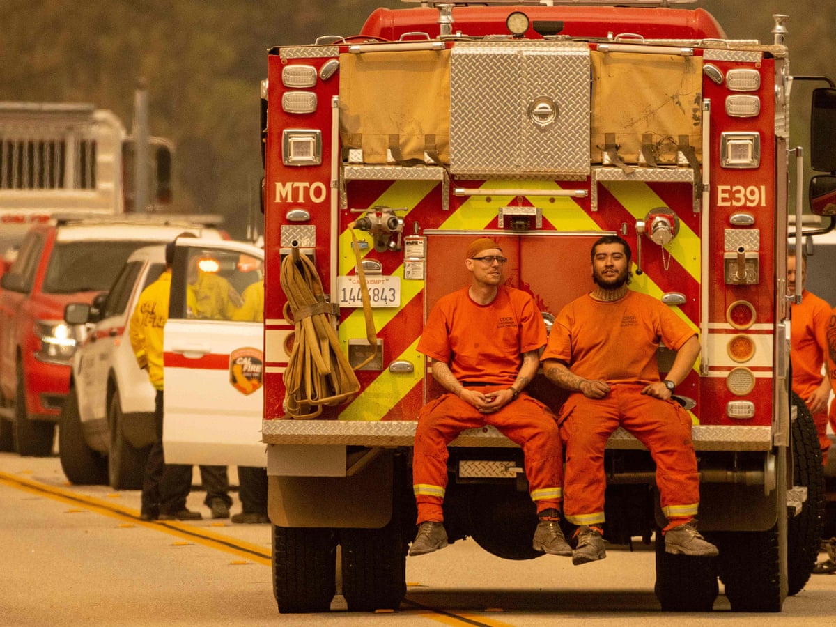 Us Wildfires At Least 20 Dead As California Governor Signs Bill Addressing Incarcerated Firefighters As It Happened Us News The Guardian