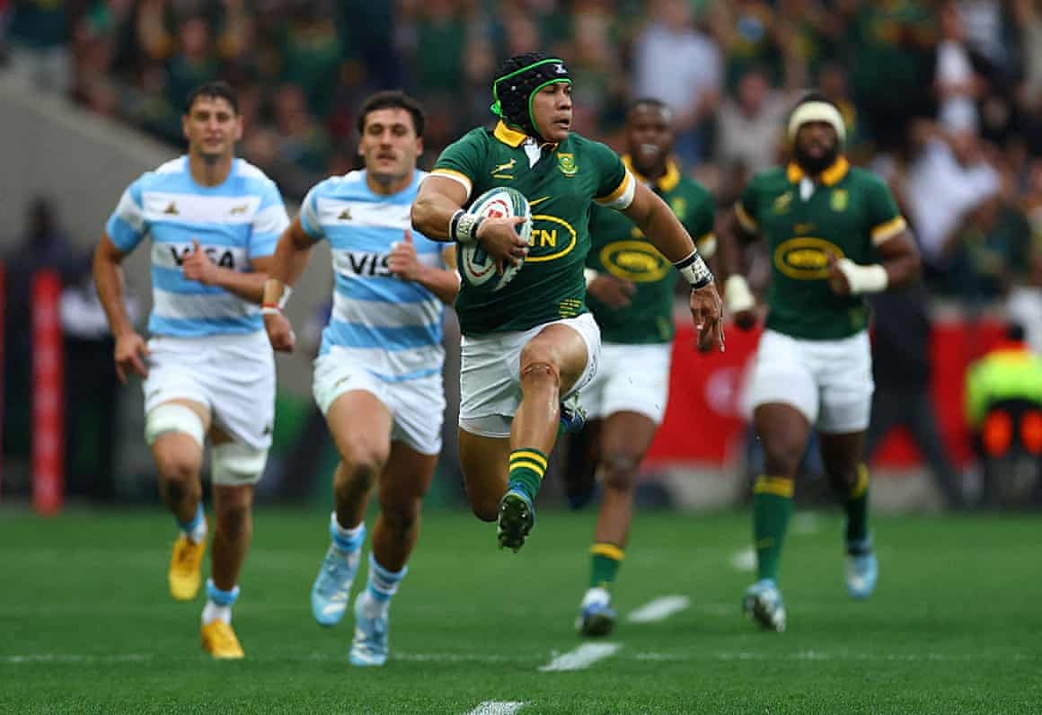 Cheslin Kolbe surging clear for the Springboks against the Pumas.
