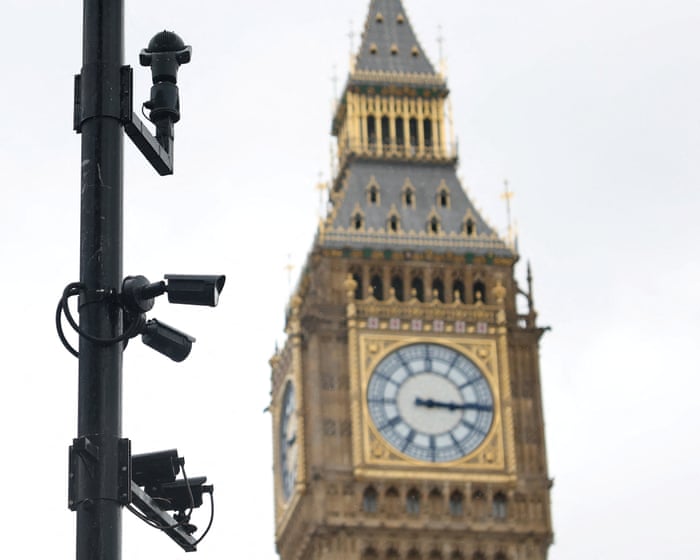 Minister says 32 government services offline due to PHP code flaw – UK politics live