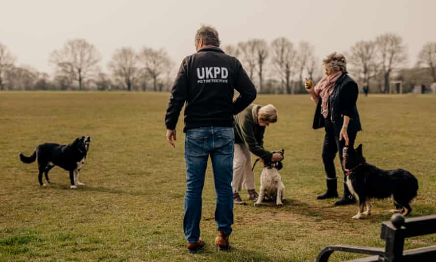 Colin Butcher of the UKPD talks to dog owners about dog thefts in Partridge Green, West Sussex.