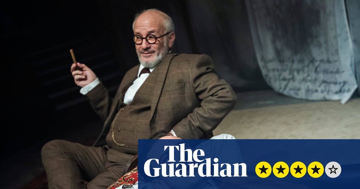 Dr Freud Will See You Now, Mrs Hitler review – dangerous jokes as bedwetter grows into a psychopath | Stage Dr Freud Will See You Now, Mrs Hitler review – dangerous jokes as bedwetter grows into a psychopath | Stage