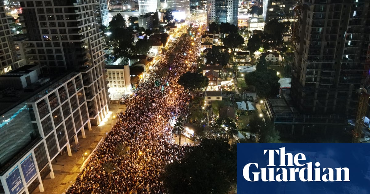 Israel protests: thousands rally for fifth week against governments legal reforms
