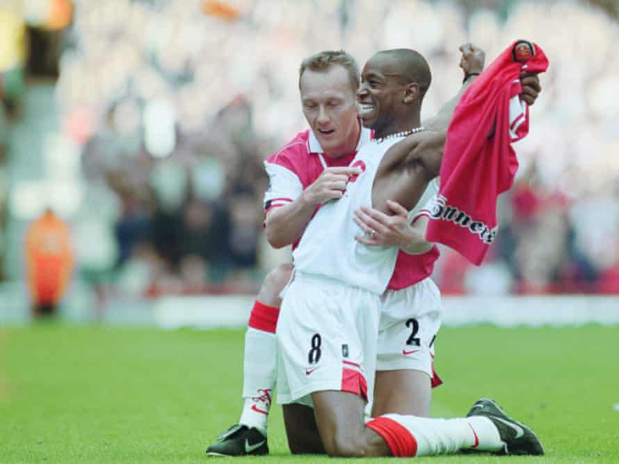 Ian Wright breaks Arsenal’s goalscoring record in September 1997.