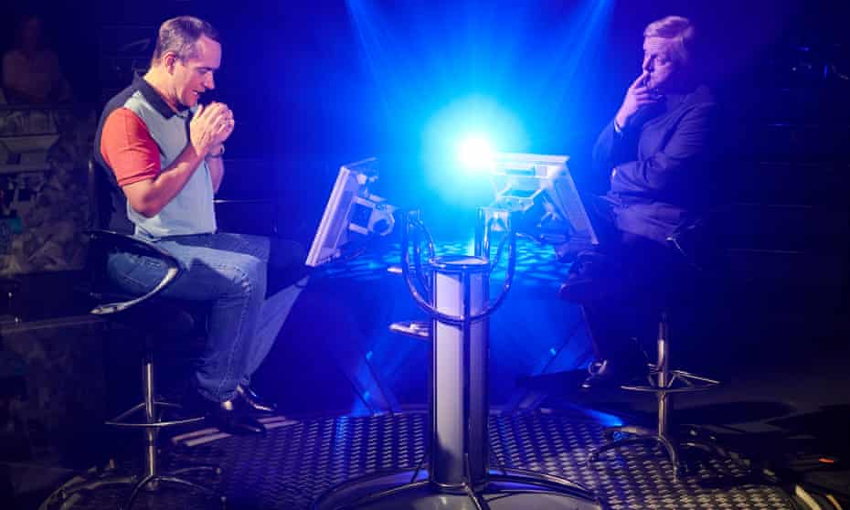 Matthew Macfadyen and Michael Sheen as Charles Ingram and Chris Tarrant in Quiz.