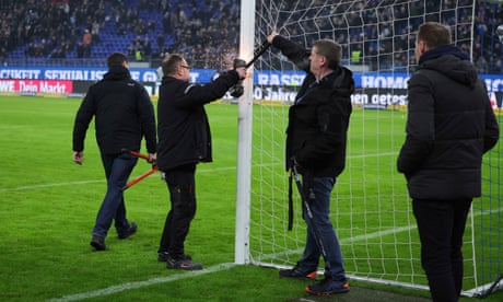 Hamburg fans attach bike locks to goal as Germany fan protests move up a gear