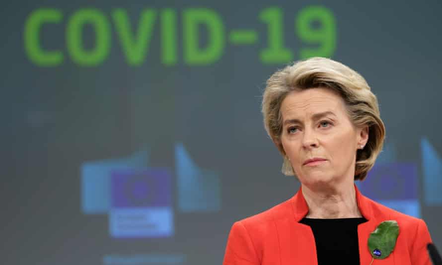 La présidente de la Commission européenne, Ursula von der Leyen, a lancé la semaine dernière une menace voilée contre le programme de vaccination du Royaume-Uni.