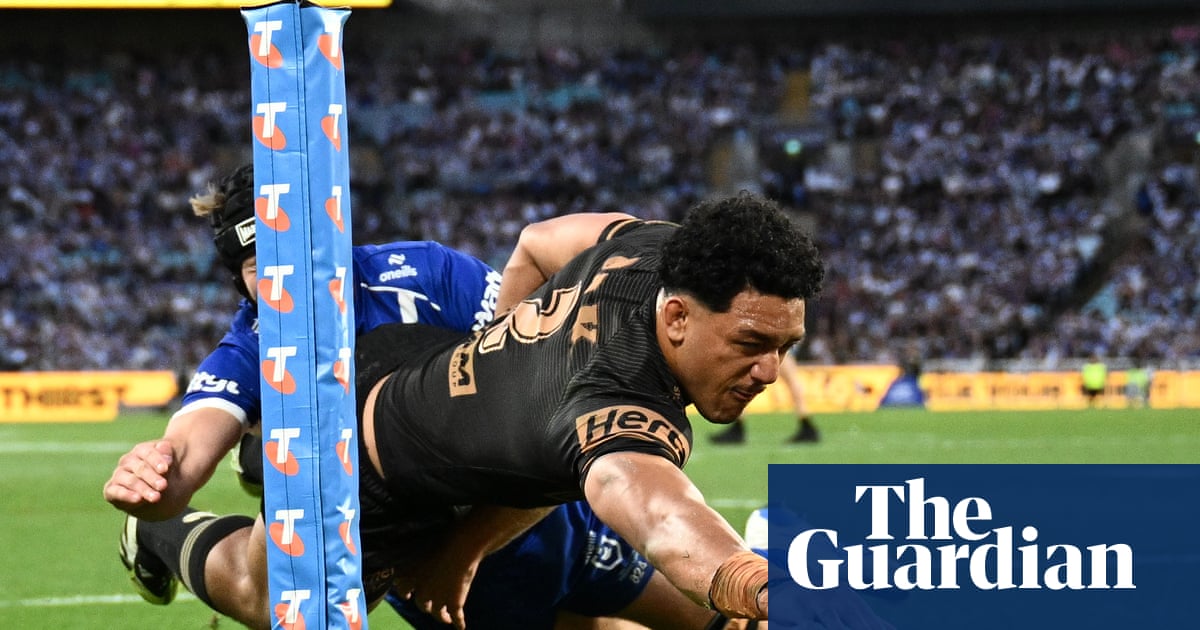 Panthers stun Bulldogs and surge into NRL preliminary final with five-peat dream alive