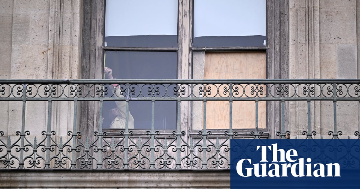 ‘A Cartier store is better protected’: Louvre heist puts spotlight on security