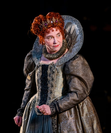 Christine Rice as Queen Elizabeth I in Gloriana at the Coliseum.
