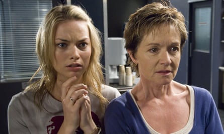 Margot Robbie as Donna Freedman in Neighbours, with Jackie Woodburne as Susan Kennedy.