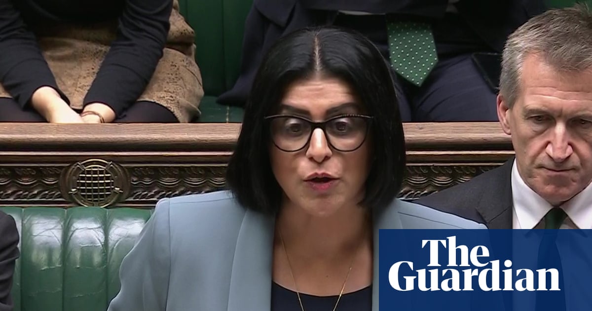 Migrants to UK will not get benefits until becoming citizens under new plans