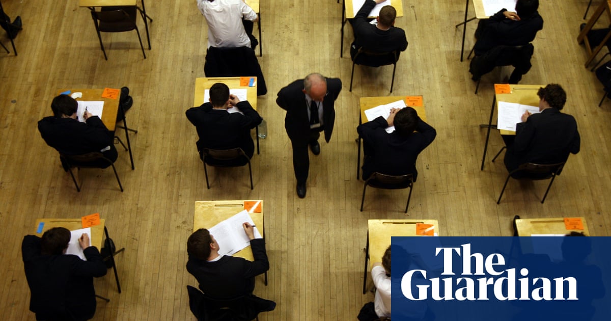 Fail grades predicted to rise as GCSEs return to pre-pandemic levels