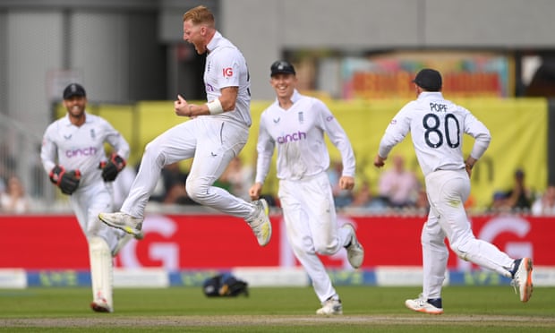 Ben Stokes celebrates after breaking the resistance of Rassie van der Dussen.