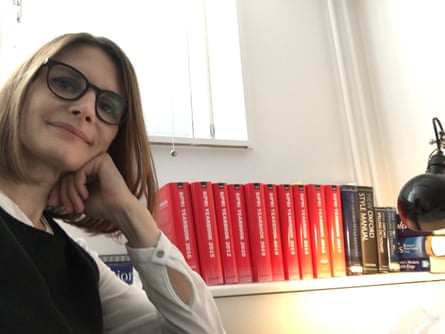 Janet Feenstra working as an editor in Stockholm