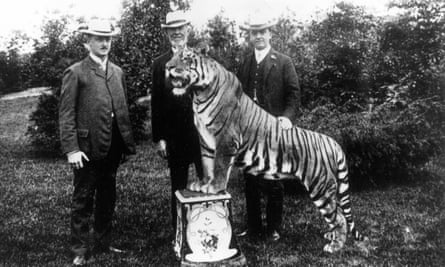 Animal collector Carl Hagenbeck with his sons and a Bengal tiger, 1907.
