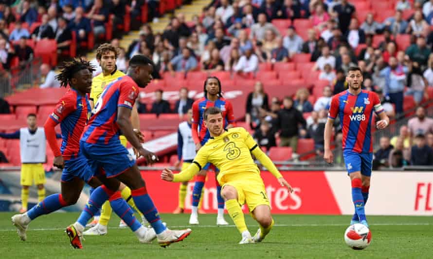 Mount of Chelsea scores Chelsea’s second goal.
