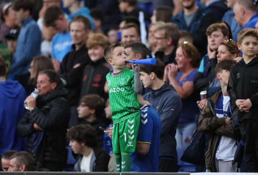 It's quite the atmosphere at Goodison.