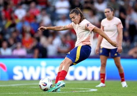 Patricia Guijarro of Spain gets her eye in ahead of kick-off.