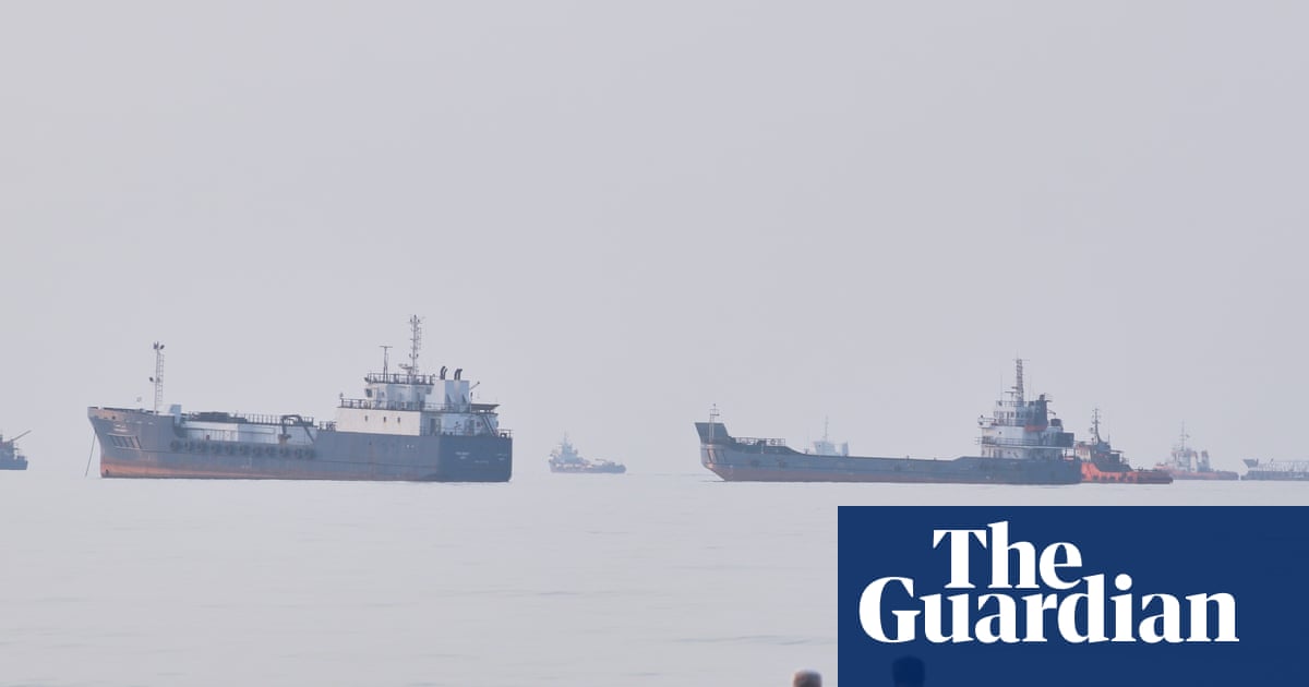 US launches third night of strikes on Iran as Trump announces Hormuz blockade