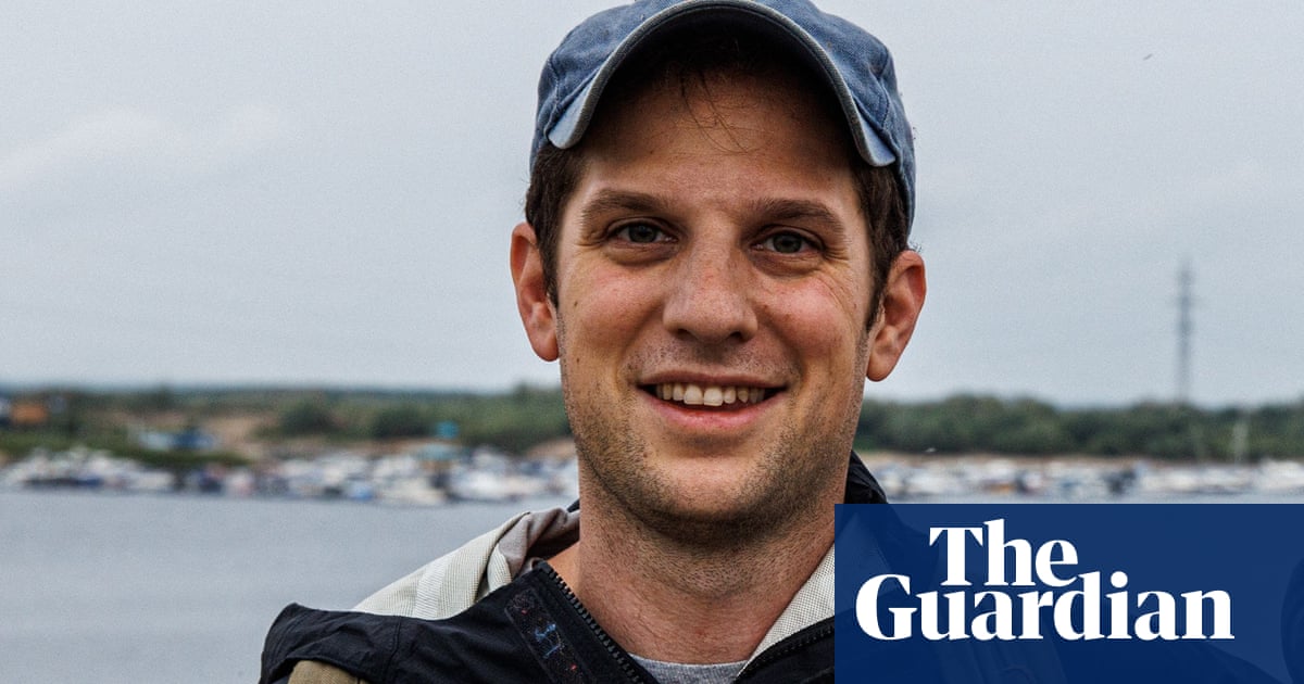 Antony Blinken urges Russia to release US journalist in call with Sergei Lavrov