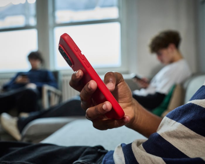 Image accompanying the story: UK children just as likely to have suffered harm on social media despite crackdown