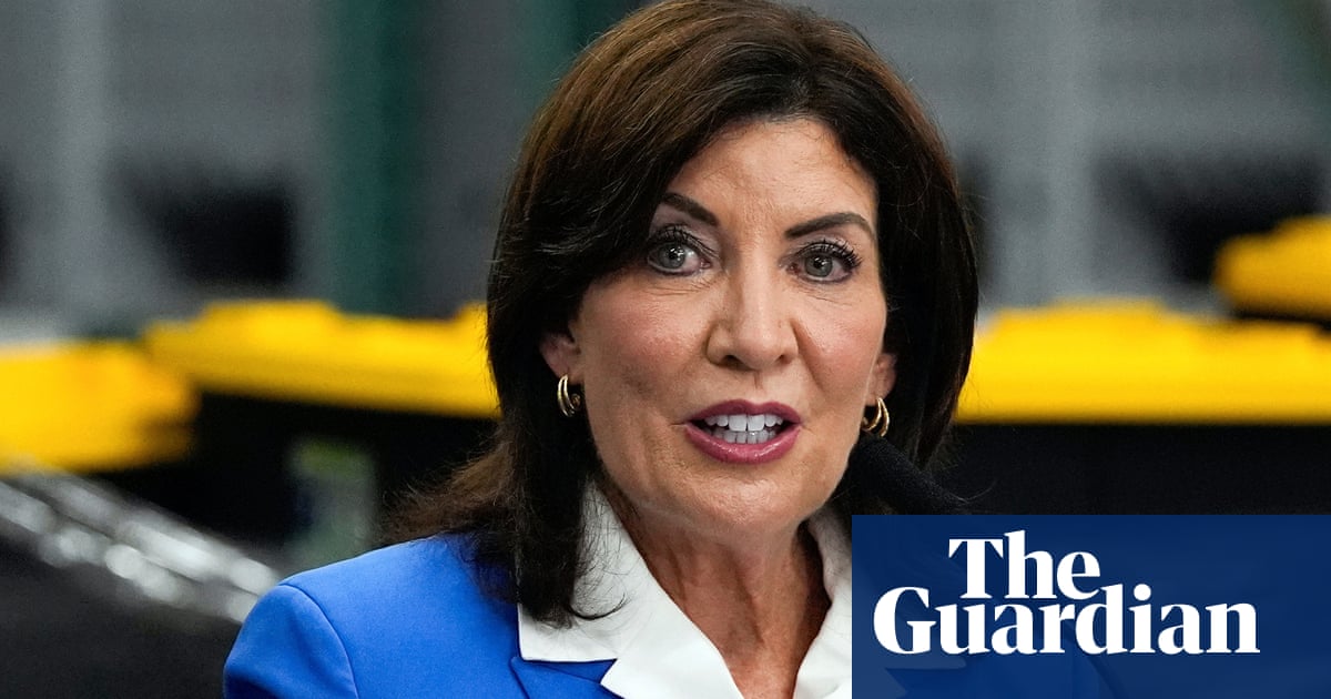 NY Gov. Hochul Shields Abortion Providers: New Law Protects Doctors Mailing Pills Out of State