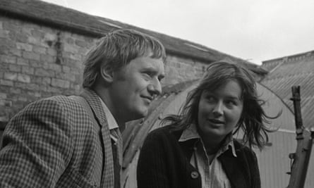 Jo Kendall as Peggy Skilbeck and Frederick Pyne as her husband Matt in a 1972 episode of Emmerdale Farm.