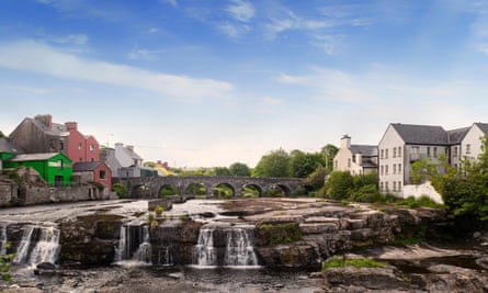 The River Inagh, with its small rapids known as the Cascades, running through the Ennistymon or Ennistimon