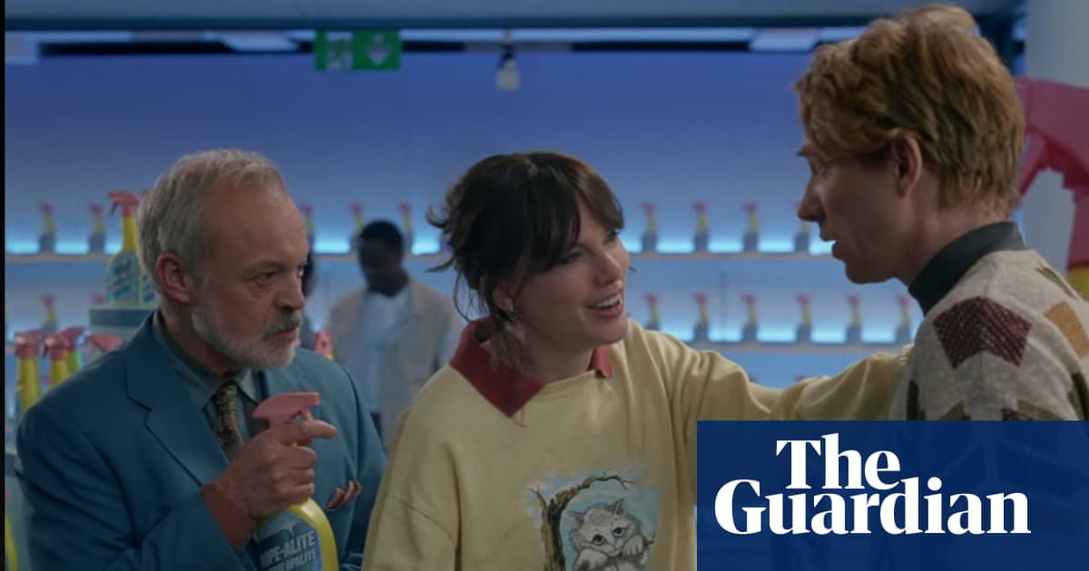 Taylor Swift casts ‘insanely charismatic and lovable’ Graham Norton in music video