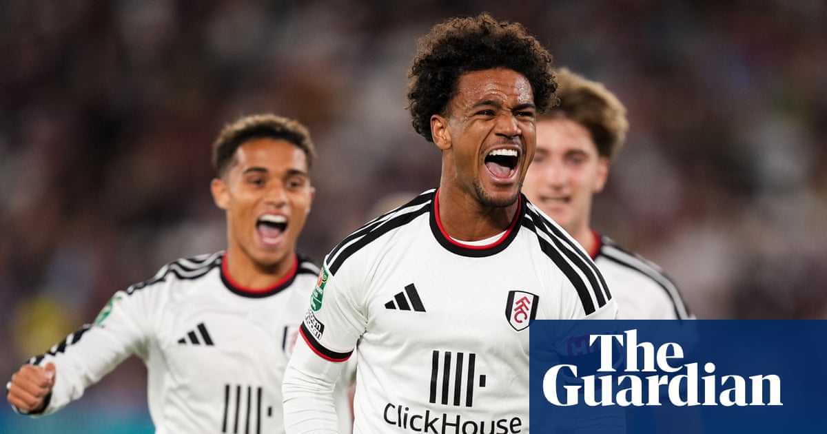 Oscar Bobb takes Fulham past stubborn West Ham and into Carabao Cup last 16