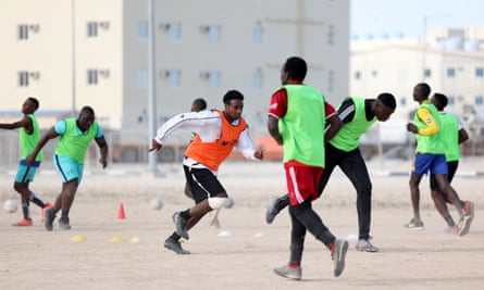 Les joueurs de Mazrouah participent à une séance d'entraînement.