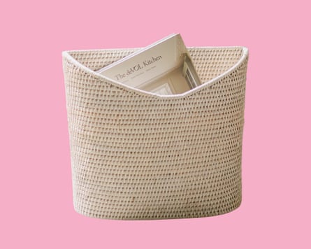 Magazine holder made of rattan.