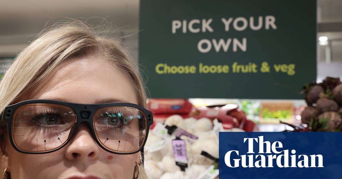 Can a Waitrose shopper’s gaze boost loose produce and cut plastic waste?
