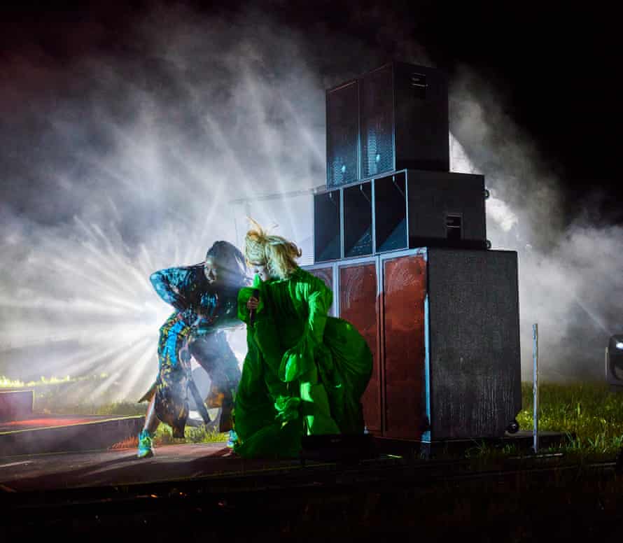 Róisín Murphy performing during Honey Dijon's DJ session.