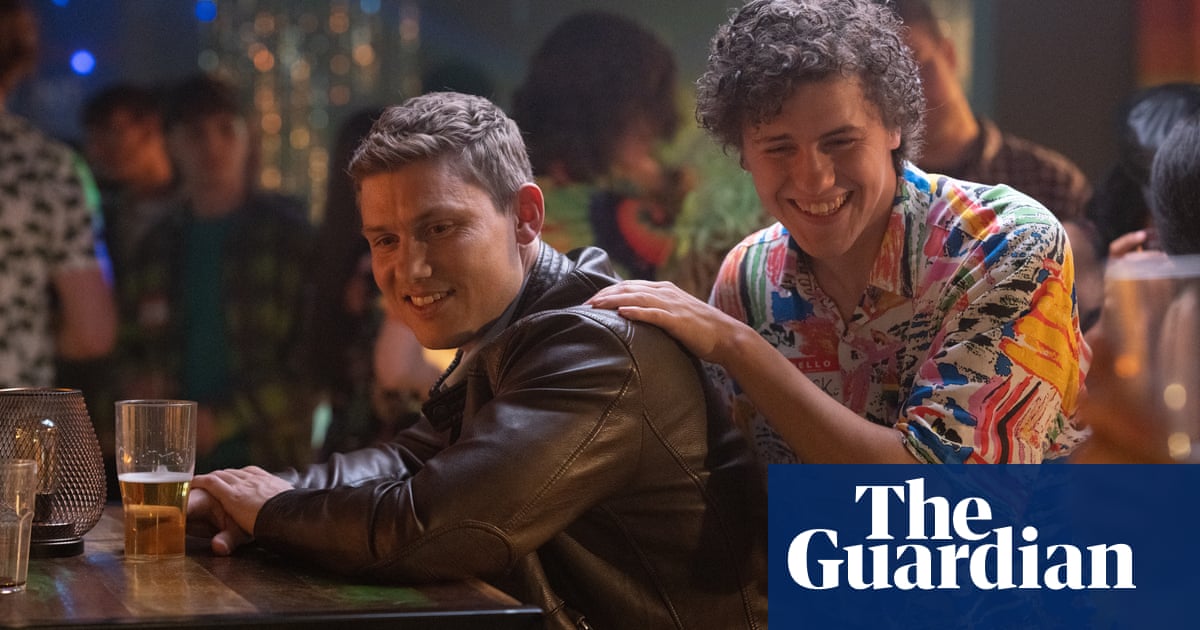 Неговата луда по секса комедия за гей тип неговата хетеросексуална