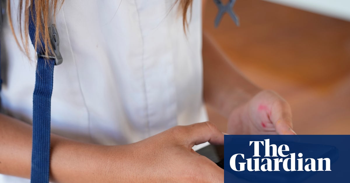 Key stakeholders in Australia’s social media age assurance trial frozen out amid media leaks and resignations