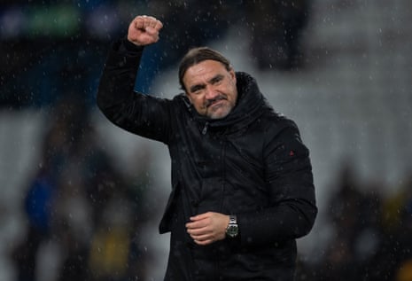 Daniel Farke celebrates at Elland Road