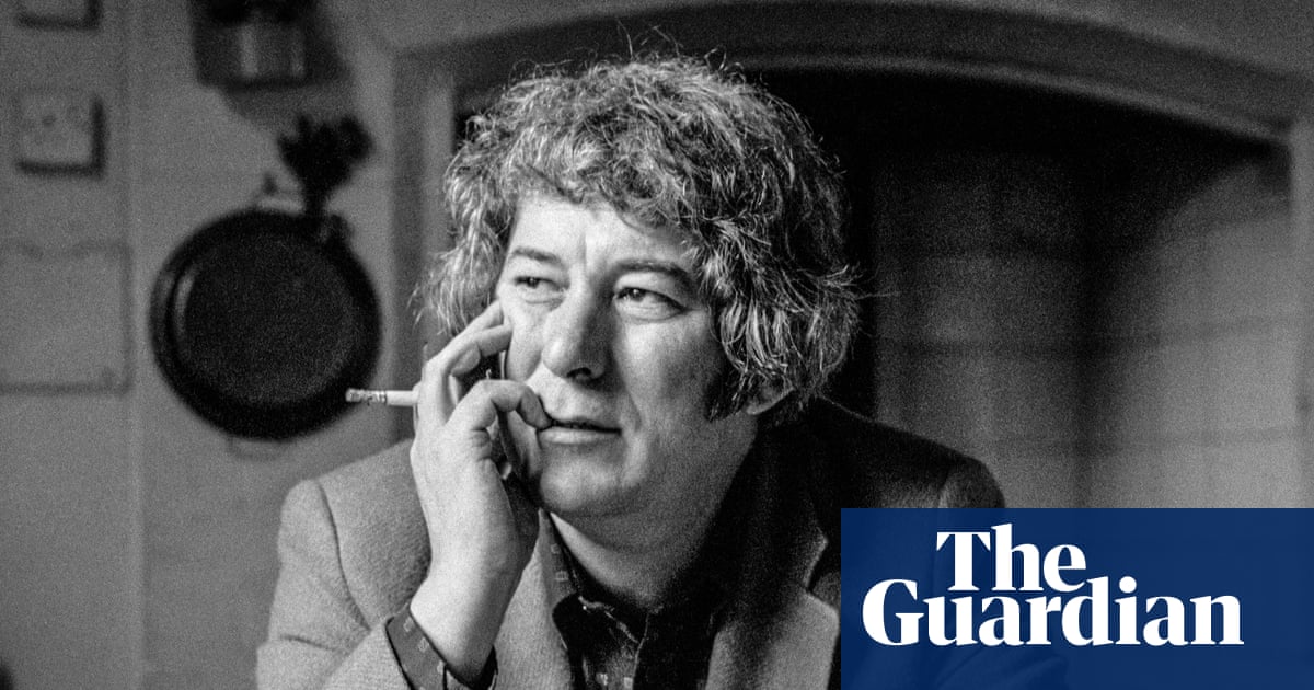 The Poems of Seamus Heaney review – collected works reveal his colossal achievement
