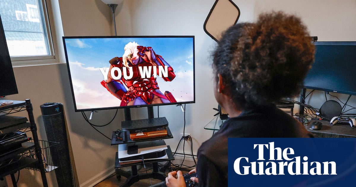 Die 67-jarige vrou is deur personeel by 'n kruidenierswinkel in ca.: Why there is still a bizarre social stigma to playing games