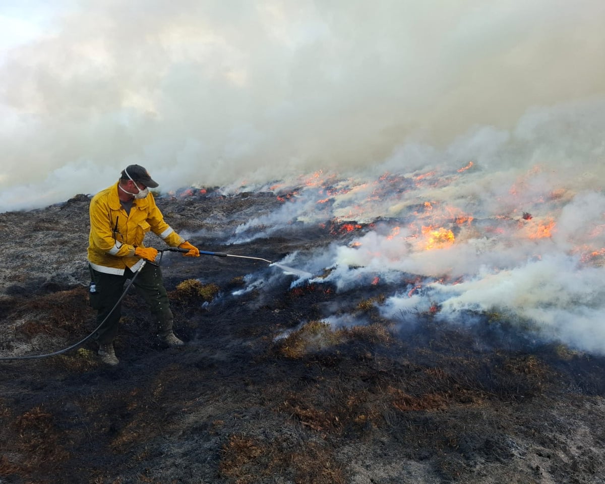 'Major incident' declared as huge Cairngorms National Park wildfire rages towards homes