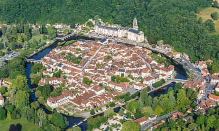 Brantôme town and Saint Pierre abbey (aerial view)