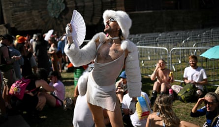 Fluffy hat and fan at the Temple stage.