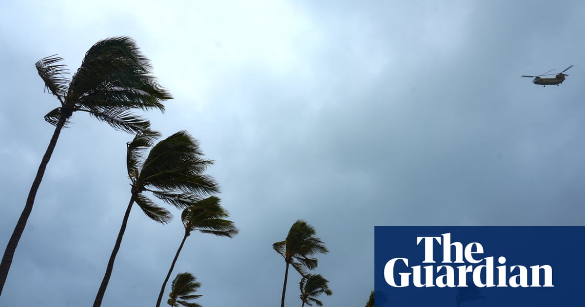 Hurricane Lowell brings threat of floods, mudslides and tornadoes to Hawaii Hurricane Lowell brings threat of floods, mudslides and tornadoes to Hawaii