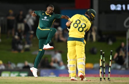 Lungi Ngidi bowls Adam Zampa to win the first ODI in Cairns.