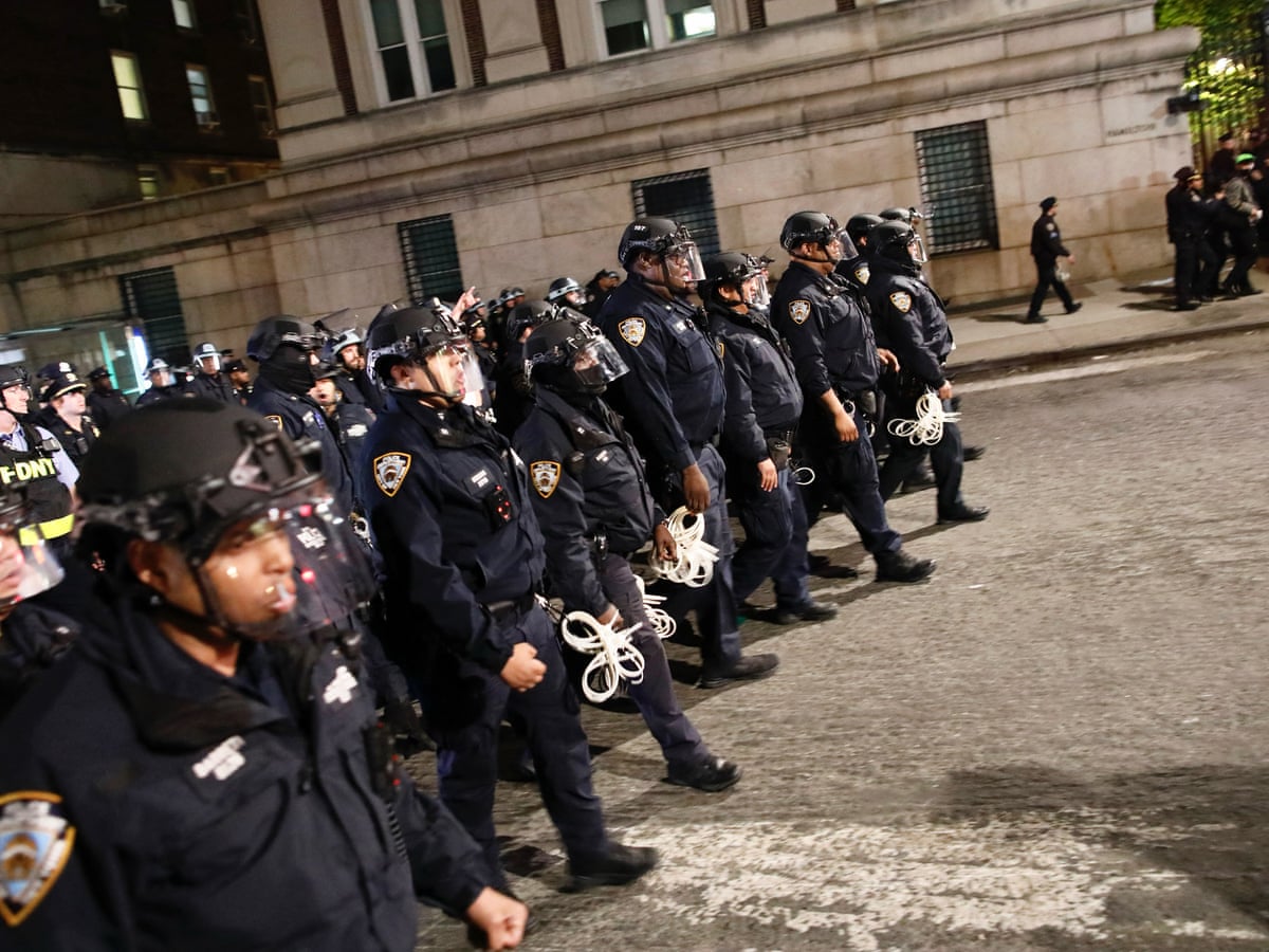 US campus protests: police detain pro-Palestinian demonstrators after entering Columbia university – live
