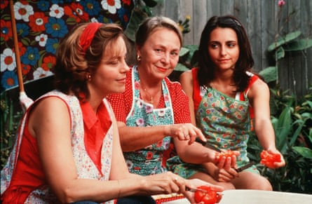 Greta Scacchi, Elena Cotta, and Pia Miranda as the three generations of Alibrandi women.