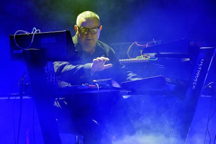 Dave Ball performing
