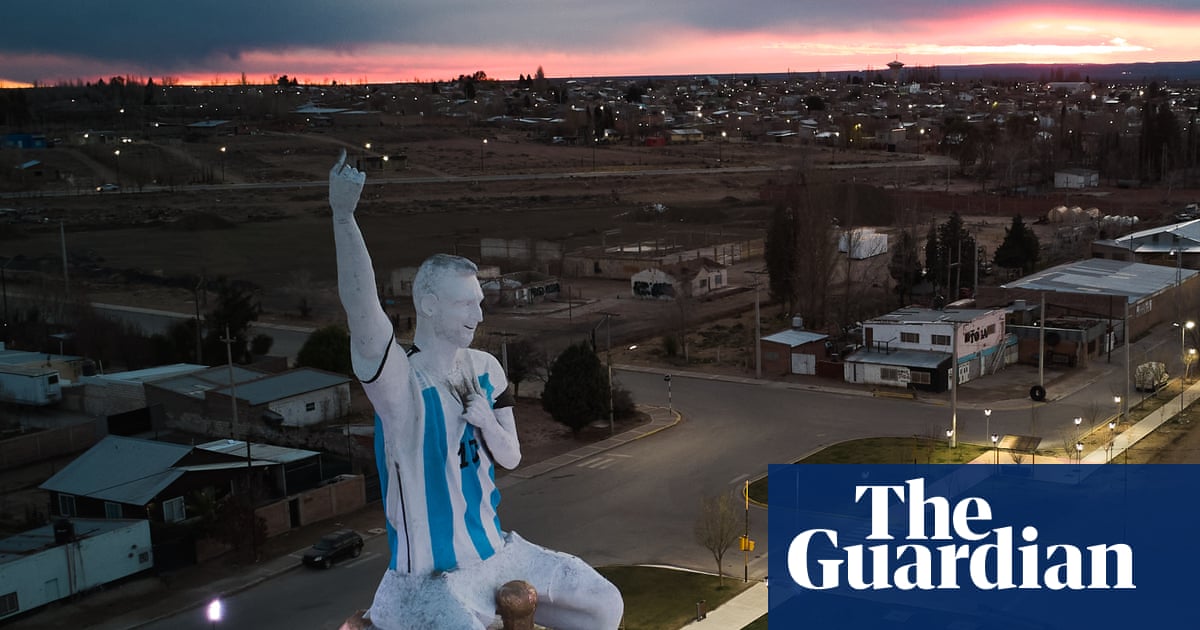 Messi and Argentina ready to turn up the heat after fast World Cup start