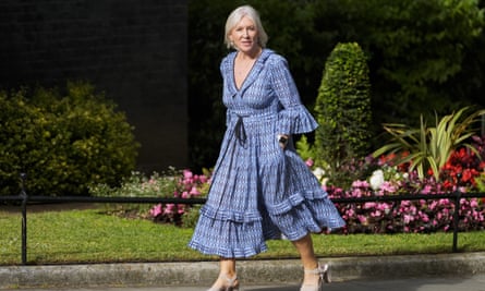 L'ancienne secrétaire à la culture Nadine Dorries, vue arriver à Downing Street en juillet 2022, fait partie de ceux qui seraient en lice pour une pairie dans la liste des honneurs de démission de Boris Johnson