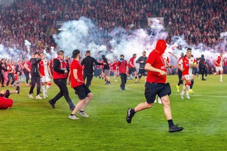 Fans invade the pitch just before the end of Slavia v Sparta